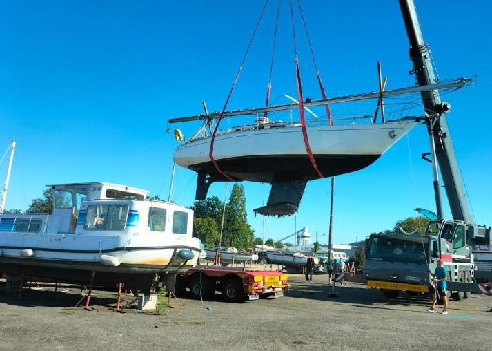 Déchargement de bateau